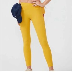 Outdoor Voices 7/8 Snacks Legging NWOT in Cider. S
